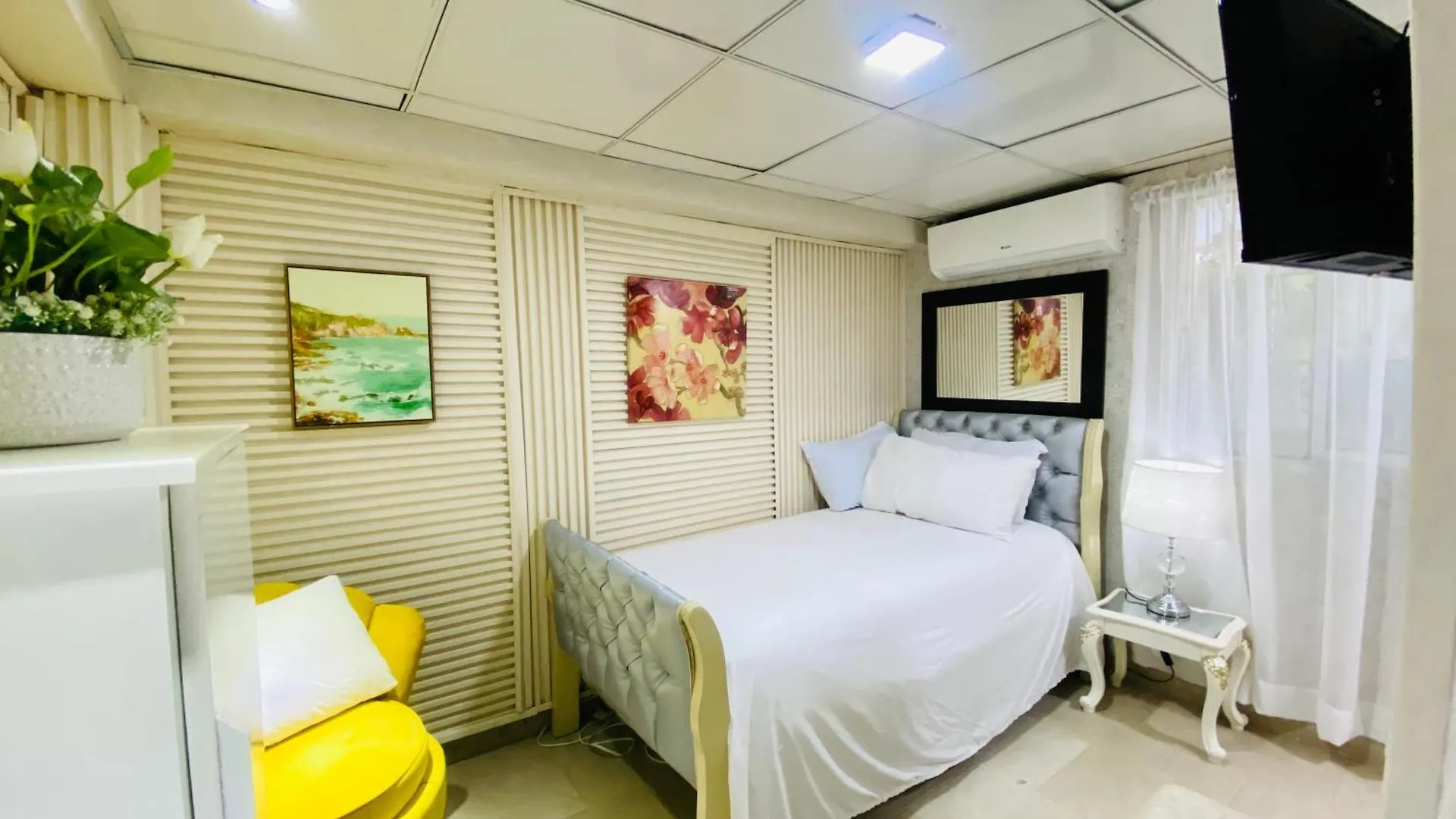 Jacqueline Hotel Santo Domingo